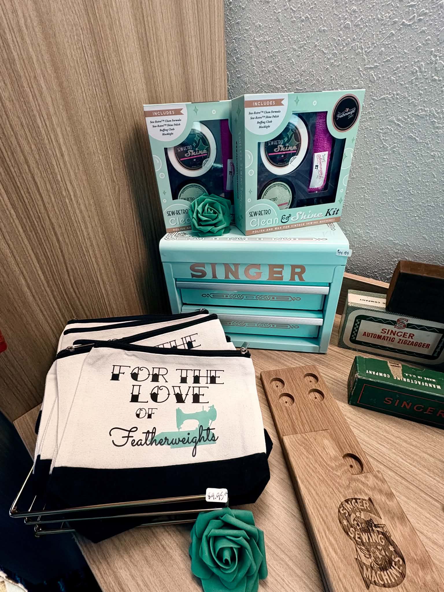 For the Love of Featherweights tote bags and Singer accessories at retreat vendor table